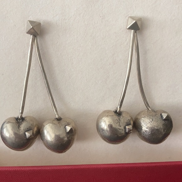 Valentino Garavani earrings - Picture 3 of 7